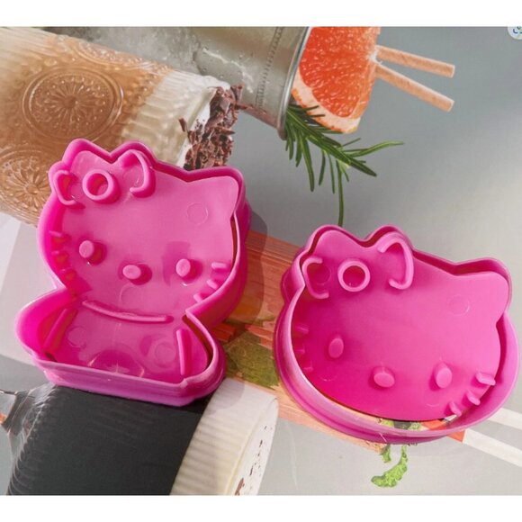 Hello Kitty Fruit Cookie Cutter Set – 2-Piece Pink Biscuit Mold for Baking Fun - Picture 1 of 5